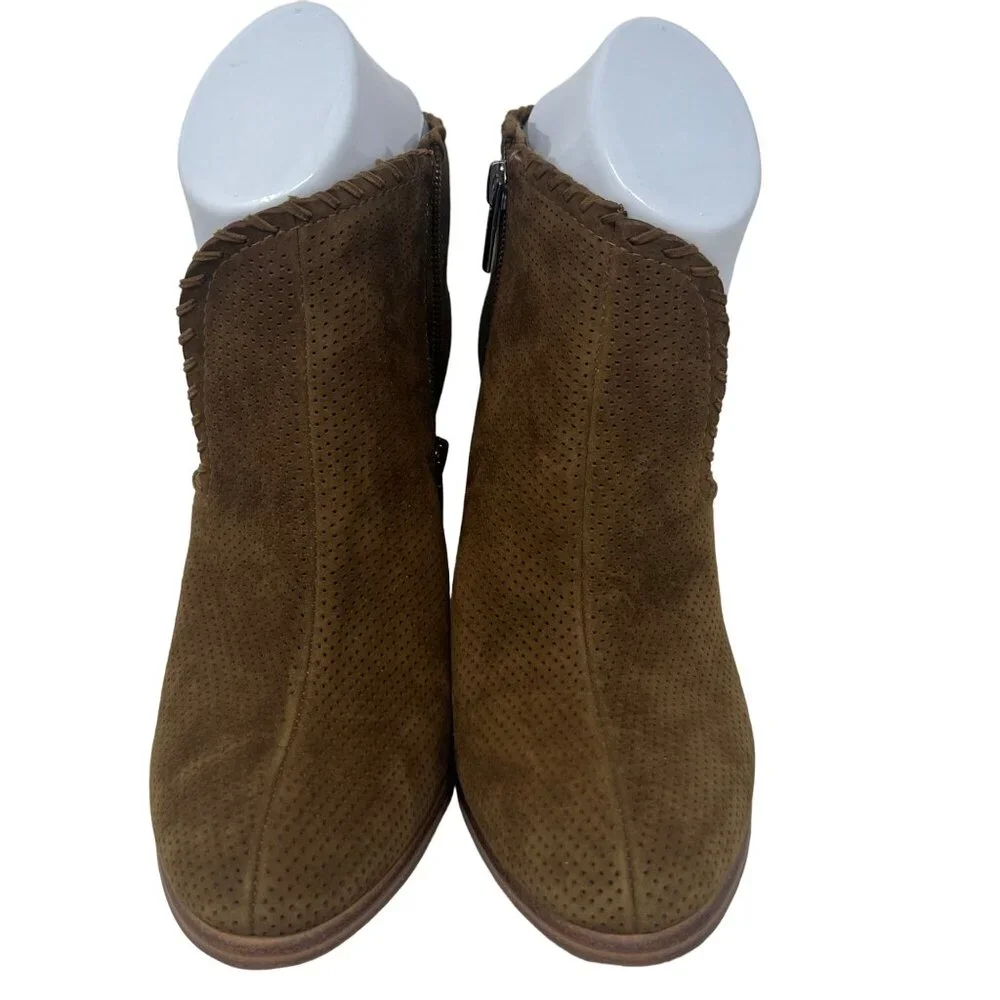 Vince Camuto Fernlee Pumpernickel Perforated Tan Brown Suede Ankle Boots Size 7M - Picture 3 of 8